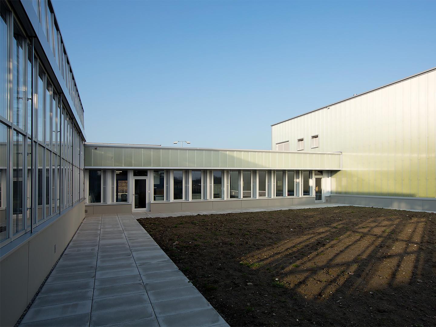 Greenhouse for tuition and research for the university of Berne, Untere Zollstrasse, Ostermundigen